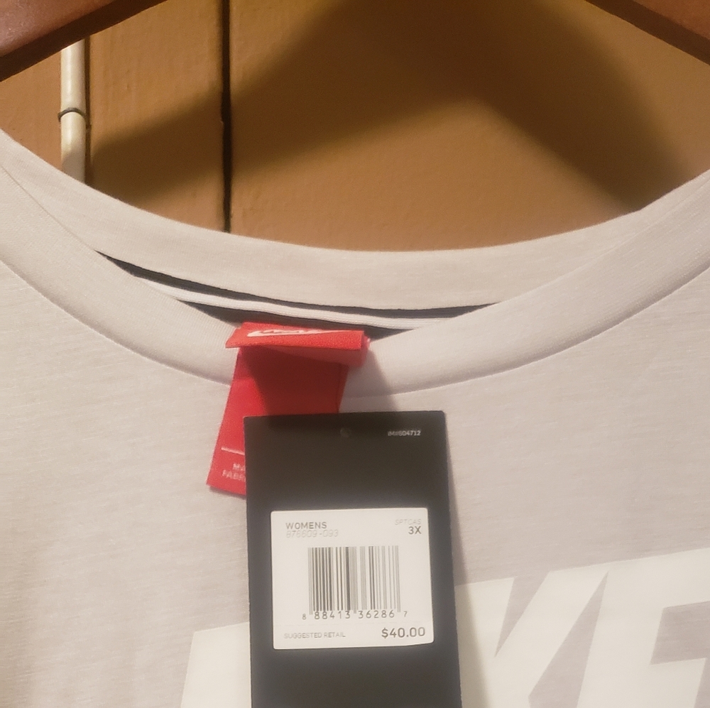 nike tshirt plus-size - Picture 2 of 3